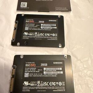 Samsung 860 EVO 250Gin lBlack